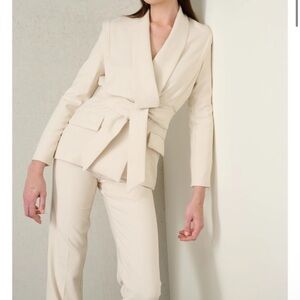 Blazer and trouser set in sand
